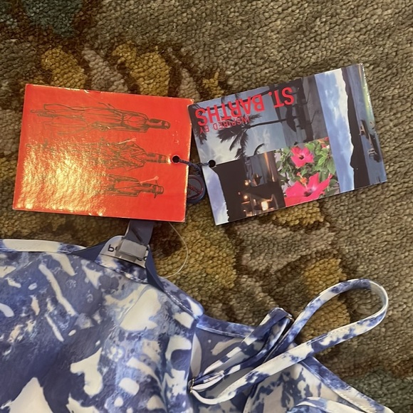 Hi-lo lace border dress. Size medium. - Picture 7 of 7